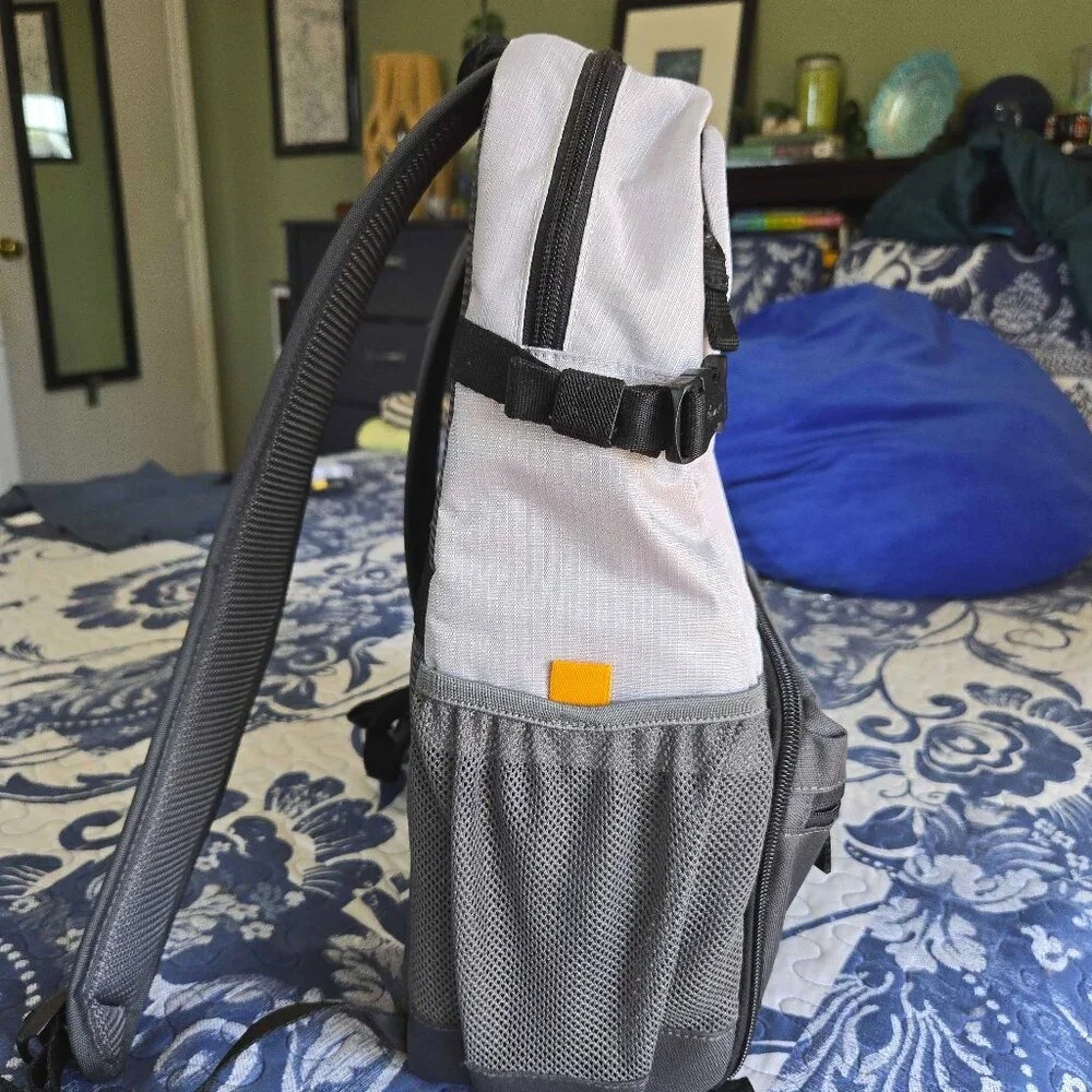 Lowepro Truckee BP 200 LX - Camera Bag Backpack NWOT